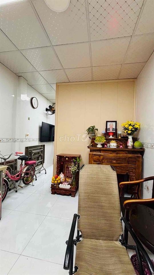 nhà cần bán gấp khu eon cao lỗ