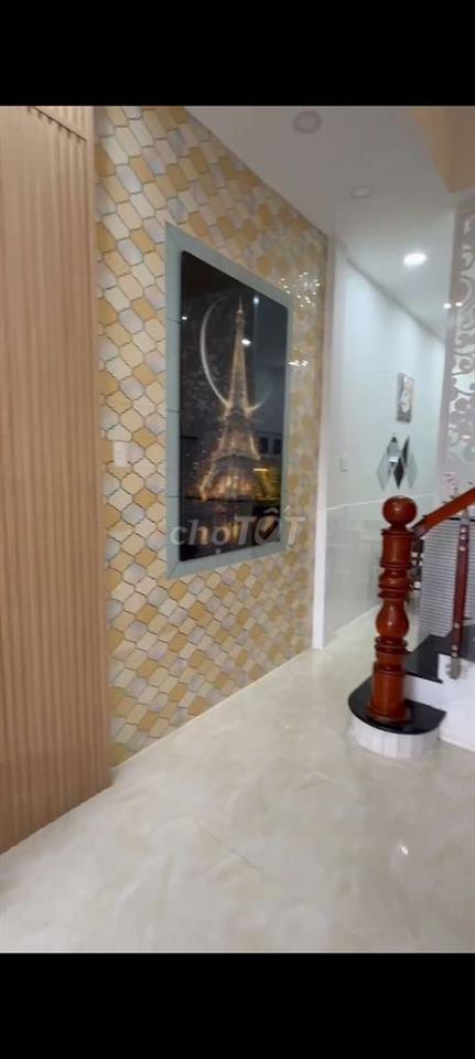 MT:3m2x15m5 5lầu 4phòng 4wc.nội thất cao cấp 8ty200