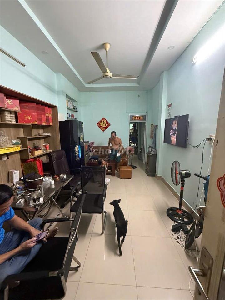 Ban nhà