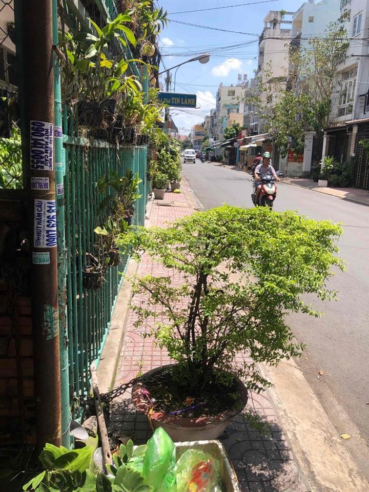 Nhà mặt tiền đường