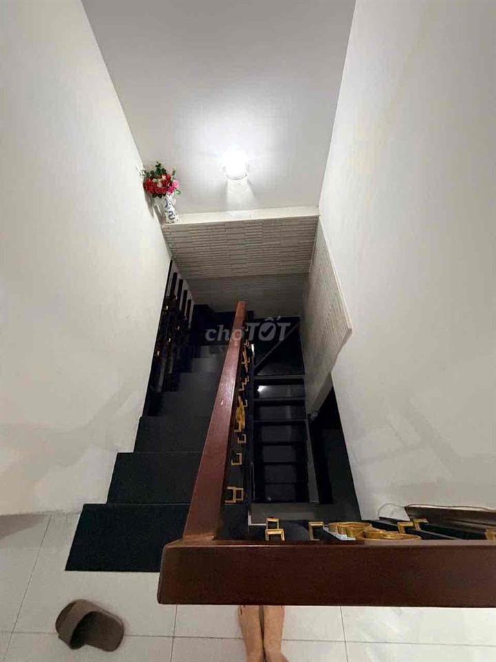 - Nhà bán Dương Bá Trạc P2 Q8  - DT : 3,5m x 9,5m
