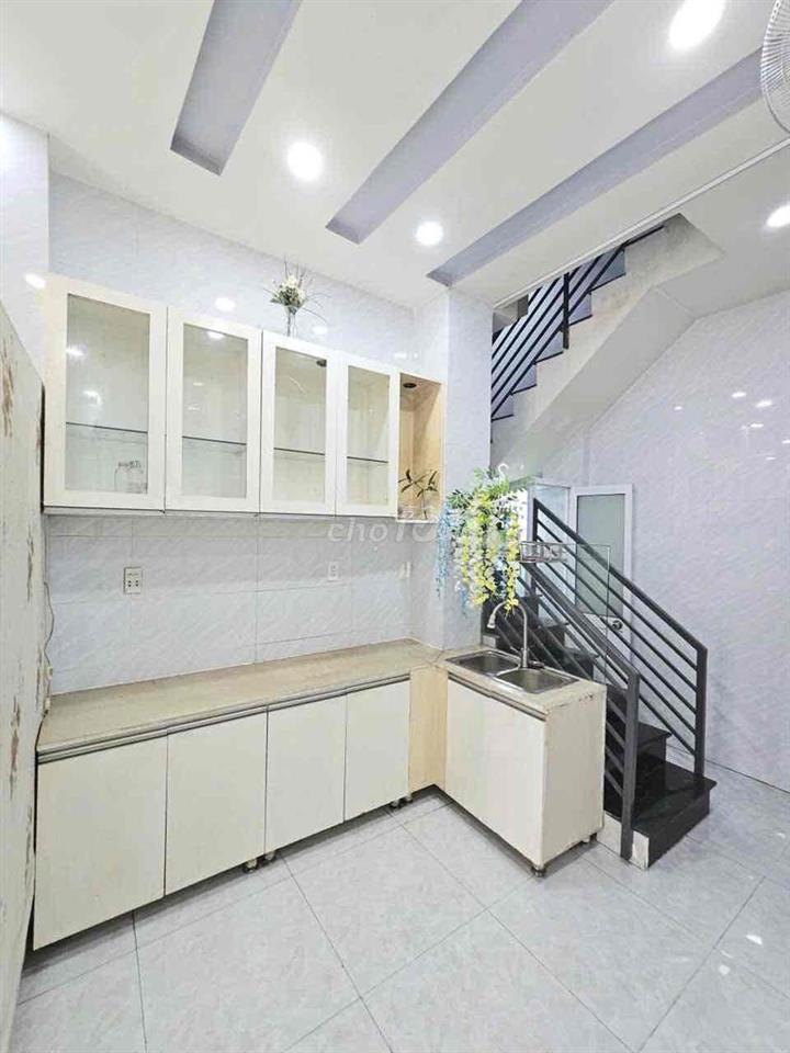 📍4Tỷ790 TL - Bùi Minh Trực P6 Q8  - DT: 5,1m x 9,6m   - Kết cấu: Trệt,