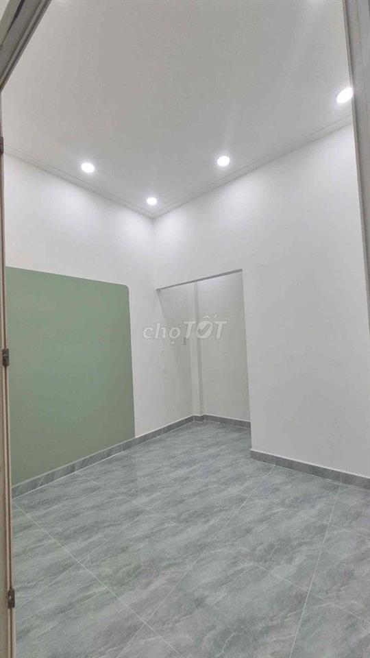 Nhà bán 3 tầng tại Nguyễn Duy