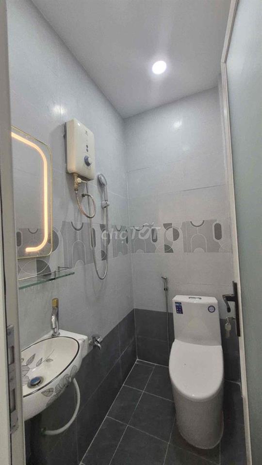 Nhà bán 3 tầng tại Nguyễn Duy