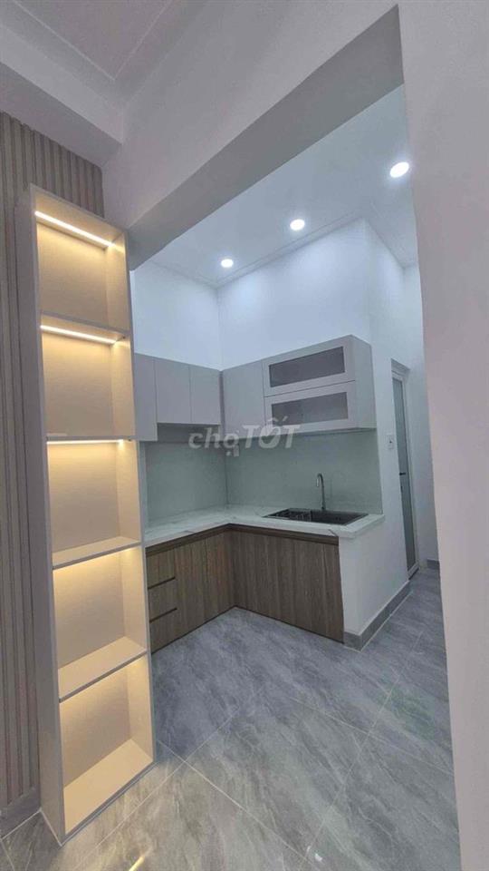 Nhà bán 3 tầng tại Nguyễn Duy