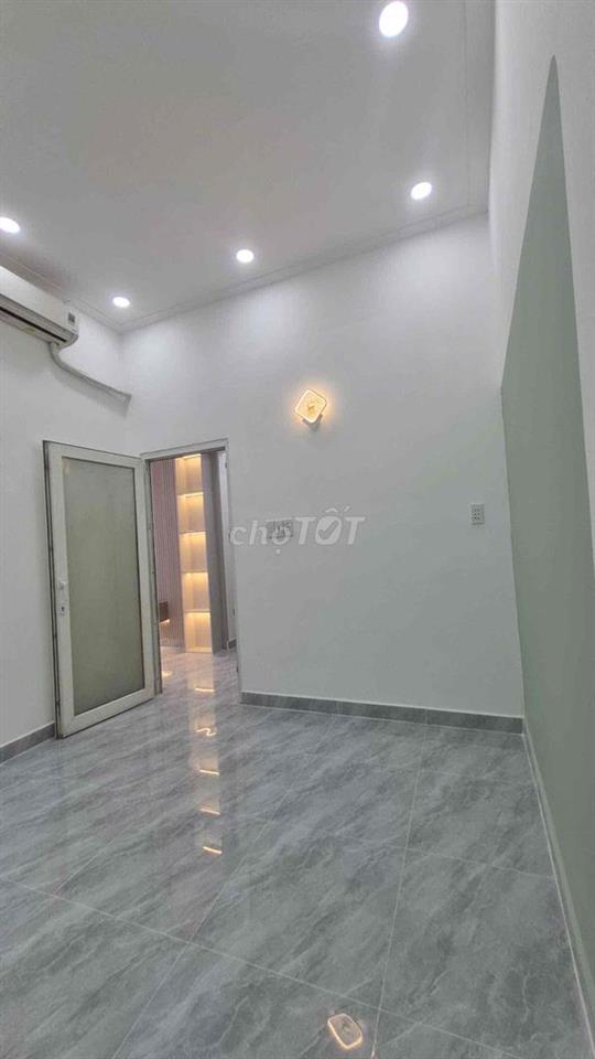 Nhà bán 3 tầng tại Nguyễn Duy