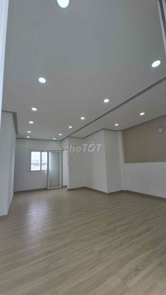 Nhà bán 3 tầng tại Nguyễn Duy