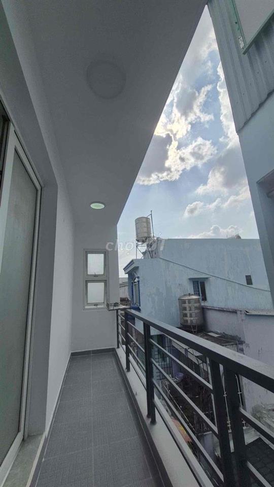 Nhà bán 3 tầng tại Nguyễn Duy