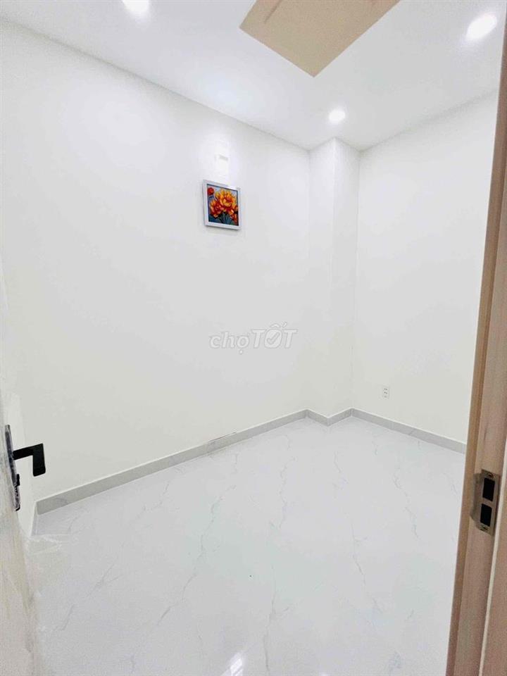 Nhà mới Lưu Hữu Phước P Phú Định Q8