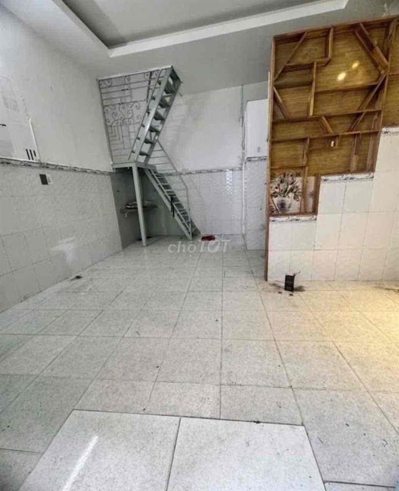 📍3 Tỷ 150 TL - Hưng Phú P9 Q8   - Diện tích: 5m x 6m - Kết cấu: Trệt,