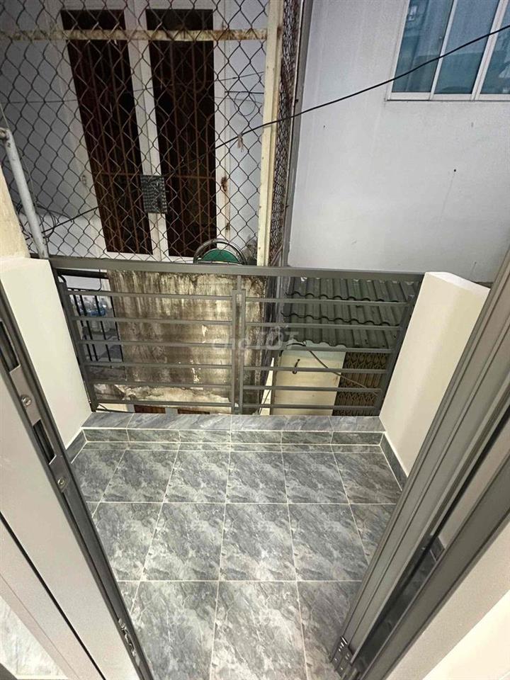 📍2Tỷ780 TL - Dương Bá Trạc P1 Q8   - Diện tích : 2.1x 8 m  - Kết cấu: