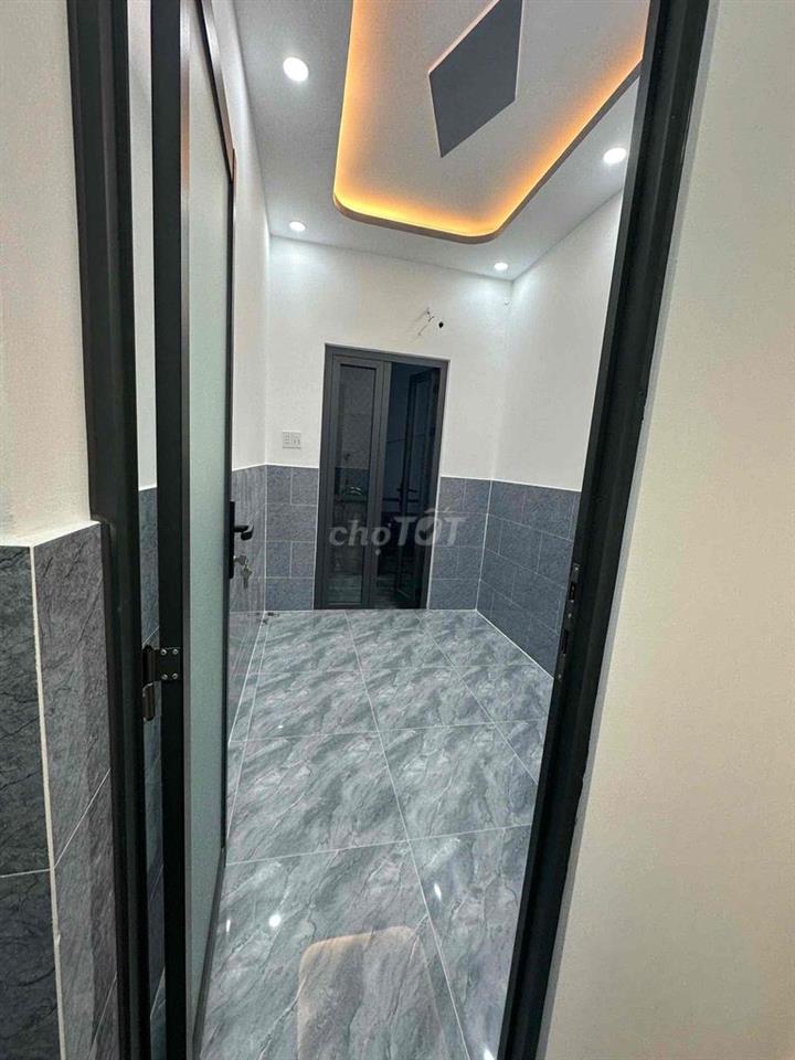 📍2Tỷ780 TL - Dương Bá Trạc P1 Q8   - Diện tích : 2.1x 8 m  - Kết cấu: