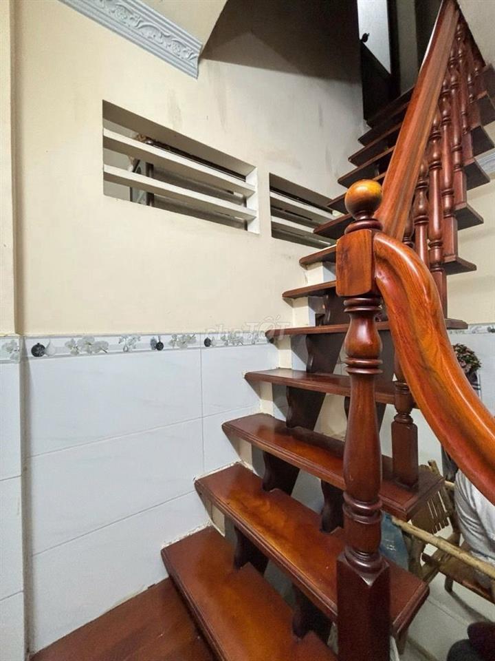NHÀ 3 TẦNG Q.8, 3PN, 3WC - 31,5m² (3,5×9m) - HẼM XE HƠI 3.5 - Giá 3,2T