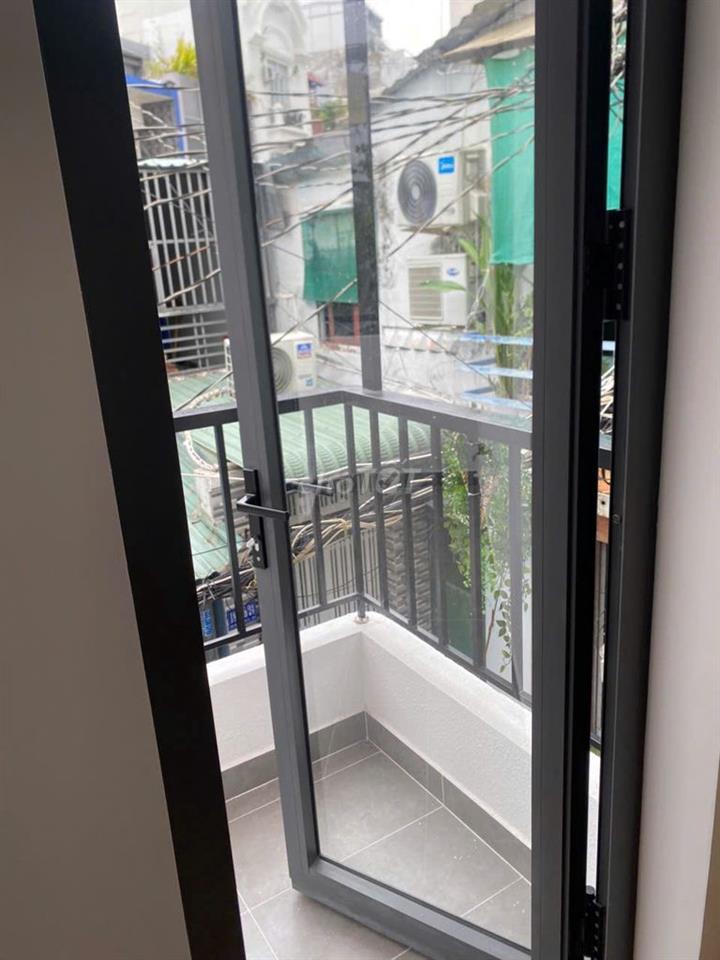 CHỈ 2,3 TỶ  - 27m² - 2PN – SHR - Q.8 Dương Bá Trạc Sát Q.1
