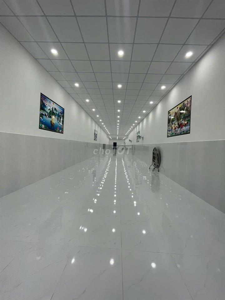 Bán nhà mặt tiền Phạm Thế Hiển Phường 7 Quận 8. Nhà đối diện sông