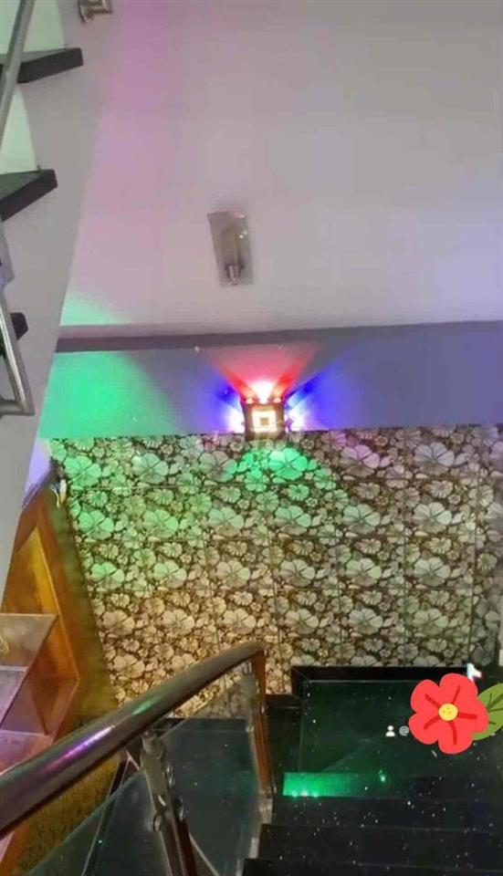 nha mặt tiền