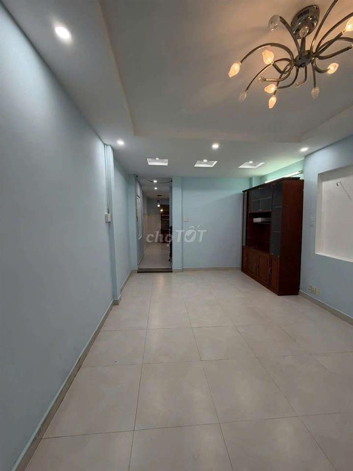 Nhà MT đường nhựa 14m F4Q8 dt: 3,53mx12,5m, nở hậu 3,7m, 2 lầu 