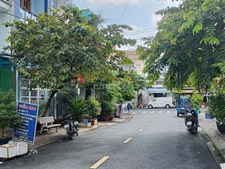 Nhà MT đường nhựa 14m F4Q8 dt: 3,53mx12,5m, nở hậu 3,7m, 2 lầu 