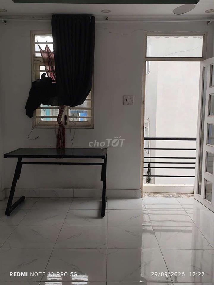 Nhà đường Tám Danh F4Q8 vị trí đẹp 2 lầu.