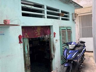 bàn nhà cấp 4
