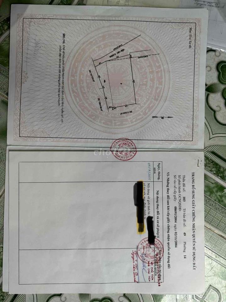 bàn nhà cấp 4