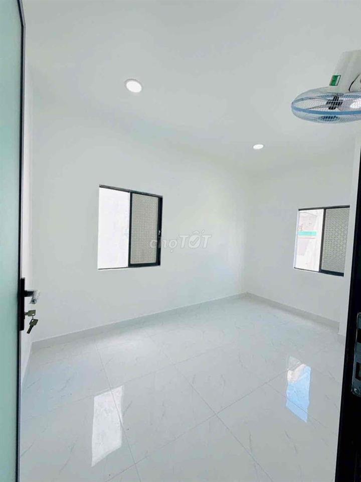 NHÀ BÁN CĂN GÓC  ĐƯỜNG BA ĐÌNH P8Q8: 2,58 TỶ
