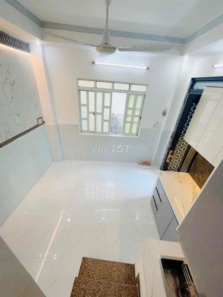 NHÀ BÁN CĂN GÓC  ĐƯỜNG BA ĐÌNH P8Q8: 2,58 TỶ