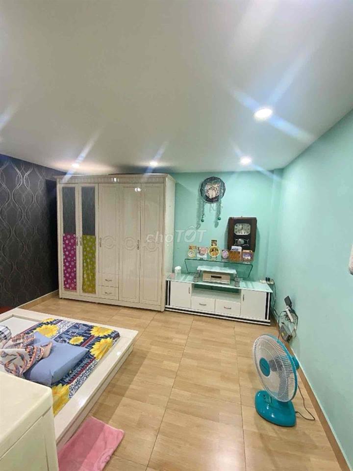 - NHÀ 5 TẦNG ÂU DƯƠNG LÂN – HẺM THÔNG 4M – 5 PHÒNG NGỦ – SỔ HỒNG HOÀN