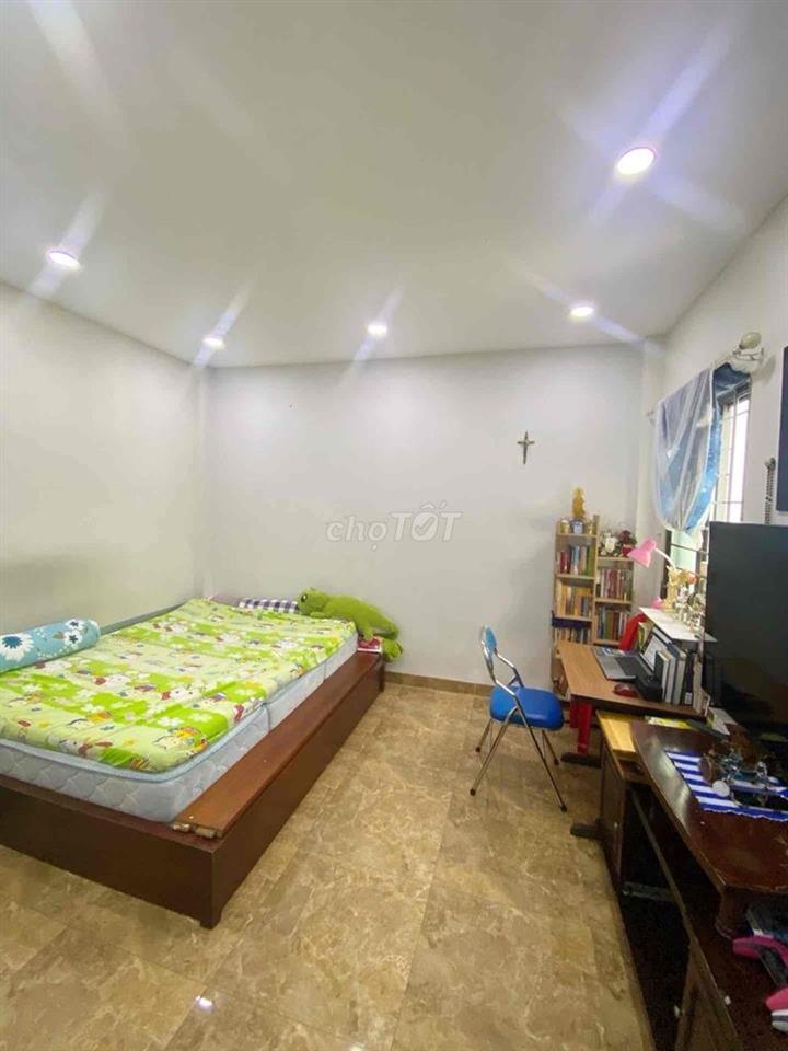 - NHÀ 5 TẦNG ÂU DƯƠNG LÂN – HẺM THÔNG 4M – 5 PHÒNG NGỦ – SỔ HỒNG HOÀN