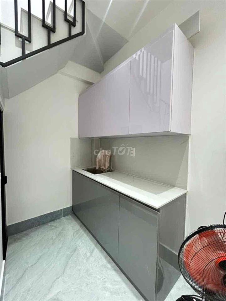 2,33TỶ 2 TẦNG FUN NỘI THẤT NGUYỄN DUY Q8