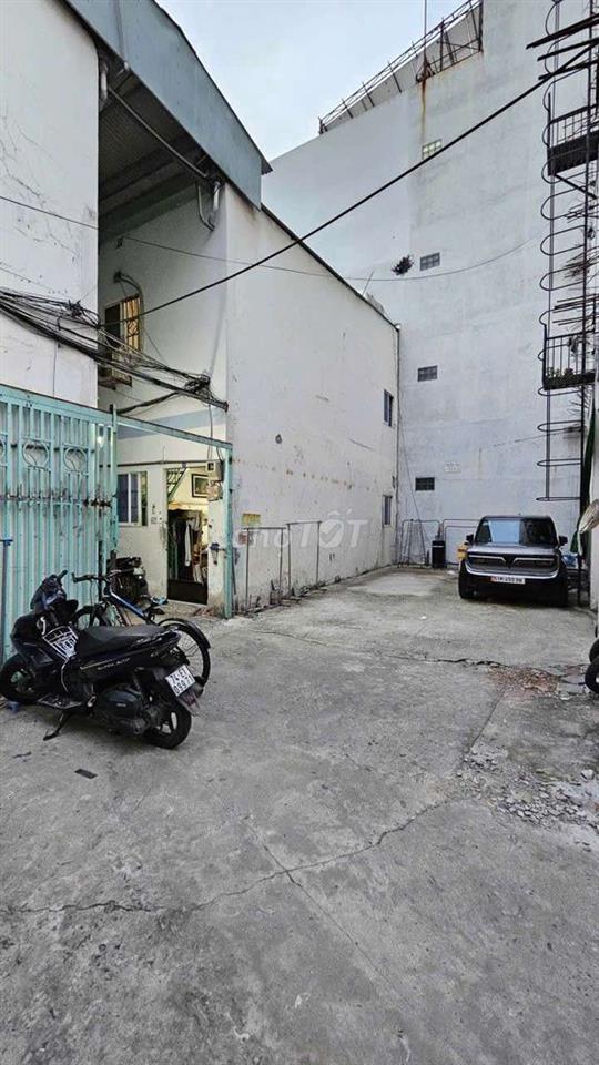 bán tòa nhà CHDV với hơn 60 P