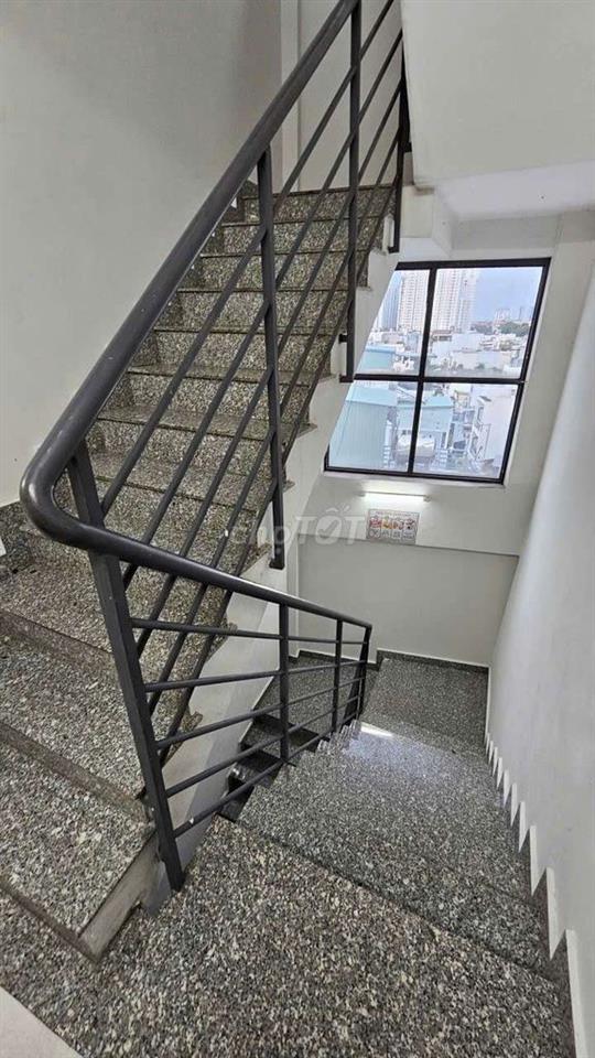 bán tòa nhà CHDV với hơn 60 P