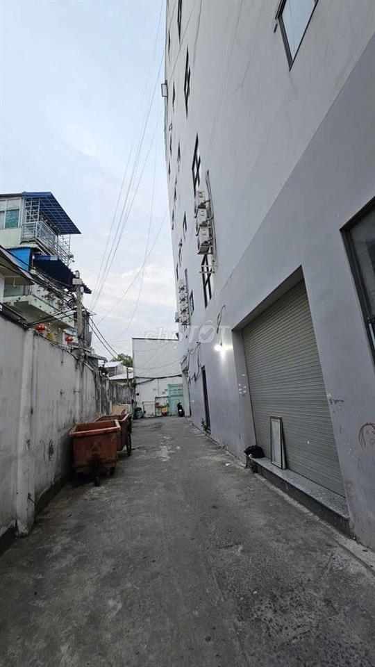 bán tòa nhà CHDV với hơn 60 P