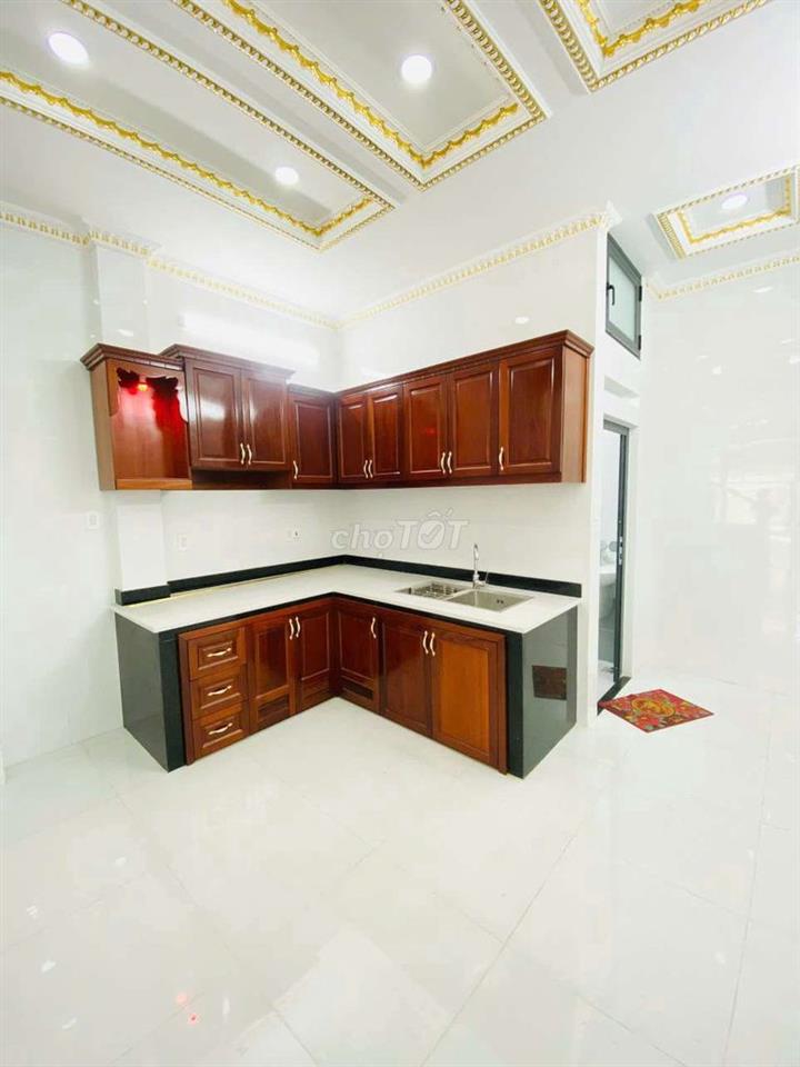 Chính chủ đăng bán nhà mới đẹp kiểu cổ điển 5 tầng vào ở liền Q8