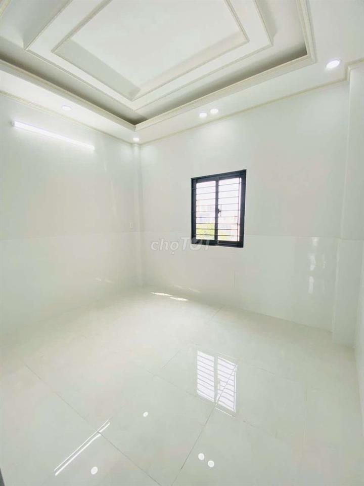 Chính chủ đăng bán nhà mới đẹp kiểu cổ điển 5 tầng vào ở liền Q8