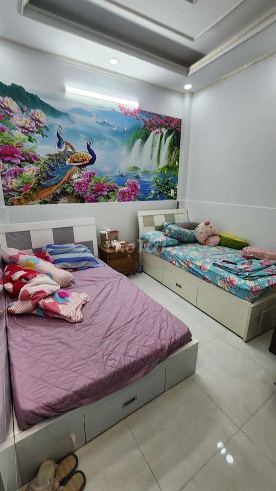 Chính chủ đăng bán nhà mới đẹp kiểu cổ điển 5 tầng vào ở liền Q8