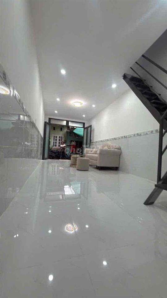 Nhà đẹp Phạm Hùng Bình Chánh hẽm xe hơi giá rẽ