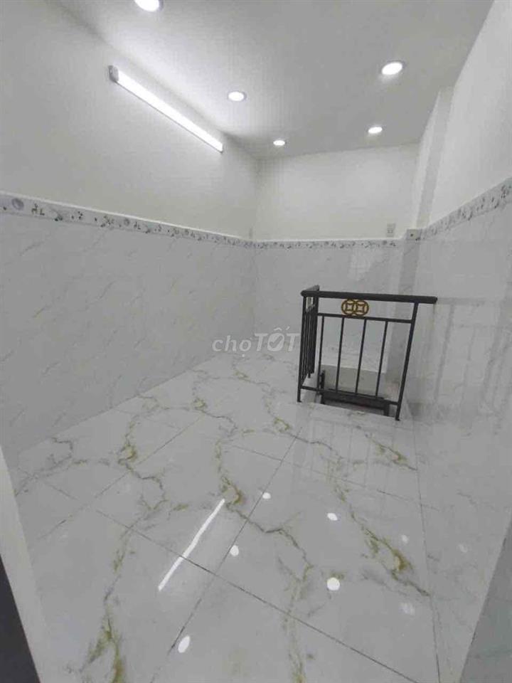 Nhà đẹp quận 8 Bình Đông sổ hồng riêng giá rẽ