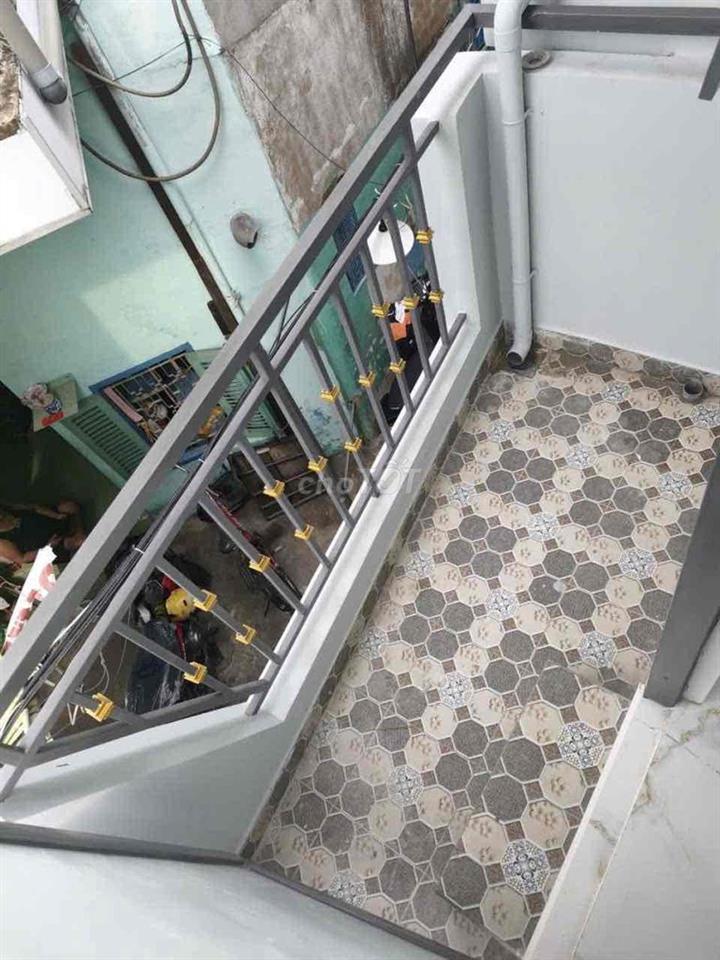 Nhà đẹp quận 8 Bình Đông sổ hồng riêng giá rẽ