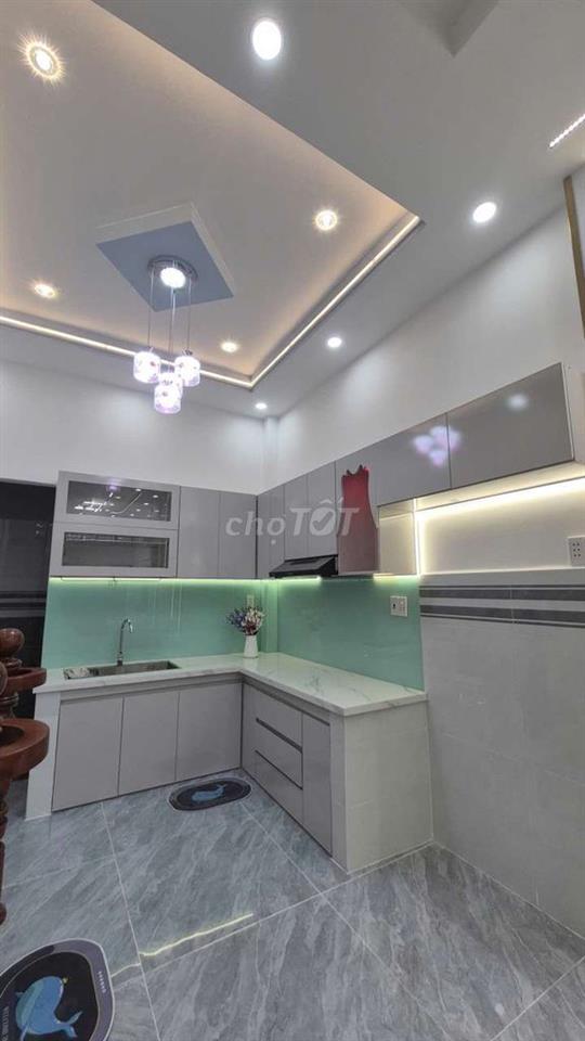 Chính chủ bán Nhà  bán 3,4x 11, 1 trệt, 2 lầu sân thượng trước sau