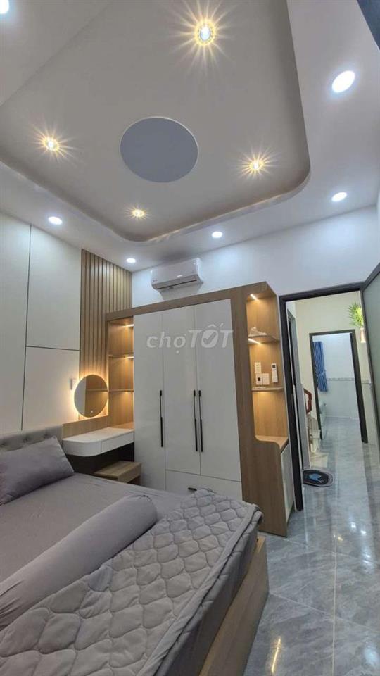 Chính chủ bán Nhà  bán 3,4x 11, 1 trệt, 2 lầu sân thượng trước sau