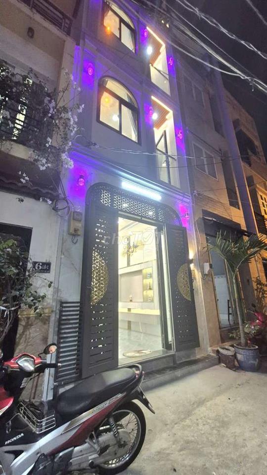 Chính chủ bán Nhà  bán 3,4x 11, 1 trệt, 2 lầu sân thượng trước sau