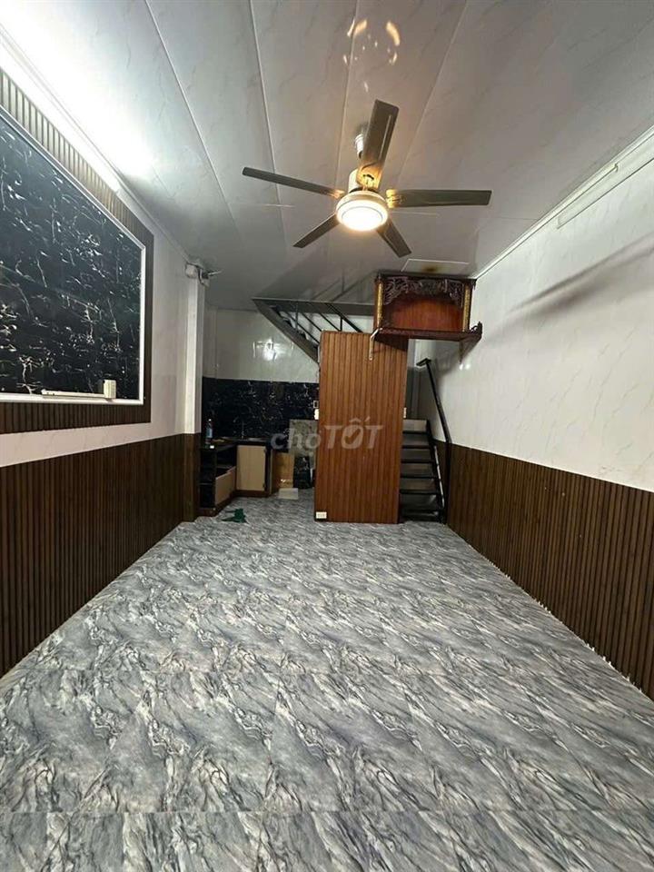 Cho thuê nhà ngang 3,2 x7, 1 trệt, 1 lầu, 2 pm,1wc