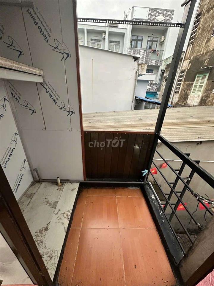 Cho thuê nhà ngang 3,2 x7, 1 trệt, 1 lầu, 2 pm,1wc