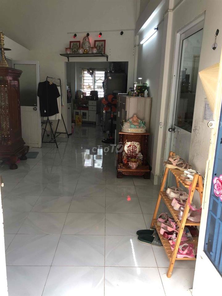 Bán nhà hẻm 3pn 2wc, có sân vườn - Q8