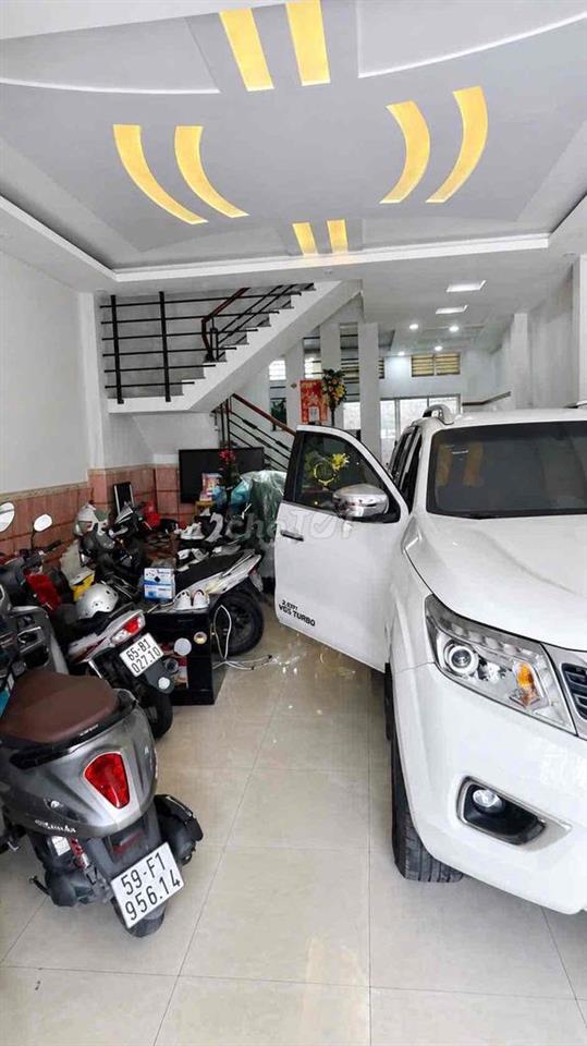Cần bán gấp căn nhà mặt tiền đẹp
