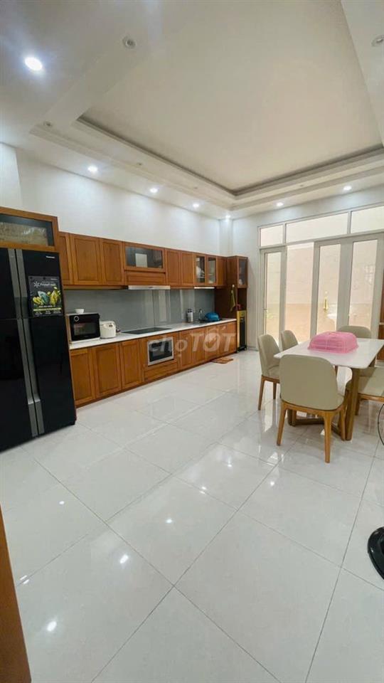 Nhà 3 Lầu  Tạ Quang Bửu - 4.5m x 20m -90m2 - Ngay Công Viên P5 Q8