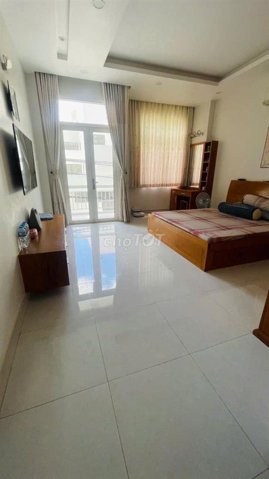 Nhà 3 Lầu  Tạ Quang Bửu - 4.5m x 20m -90m2 - Ngay Công Viên P5 Q8
