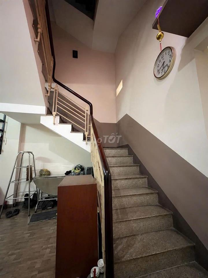 Không Có Căn Thứ 2 , Giảm  Gía 1 Tỷ  Nhà 3 Lầu -100m2 -4pn Đường 12m