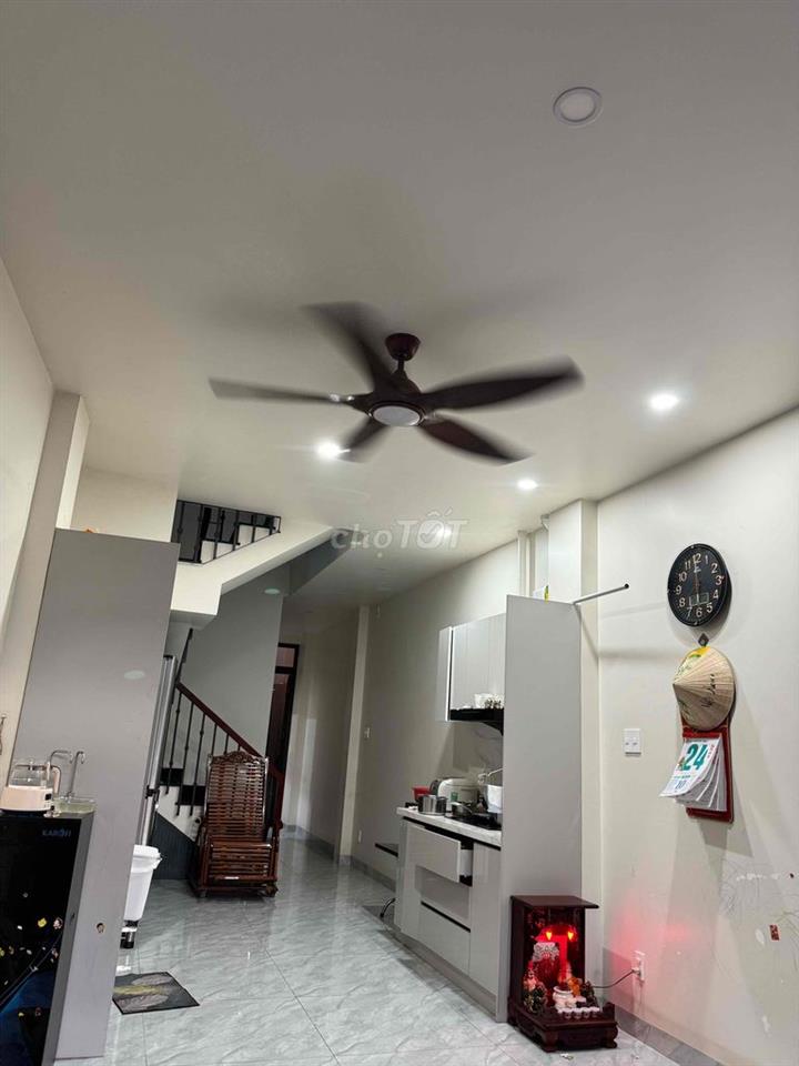 chính chủ bán nhà sổ hồng hoàn công đủ